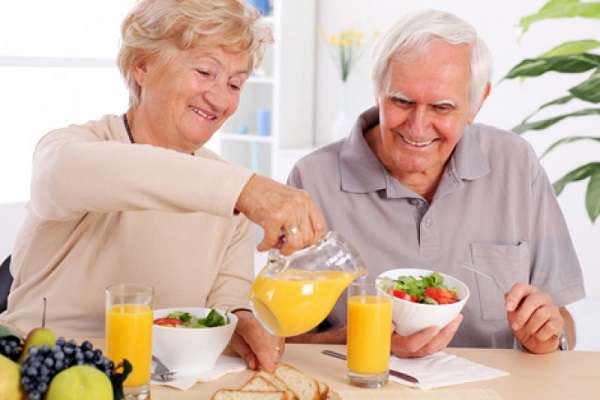 ăn gì tăng cường trí nhớ cho người già 1